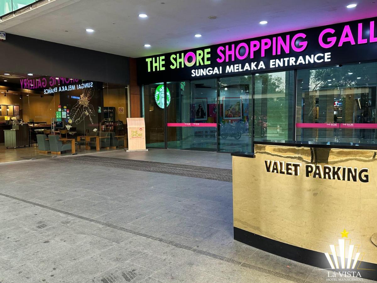 The Shore Hotel & Residences By La Vista Malacca Exterior foto